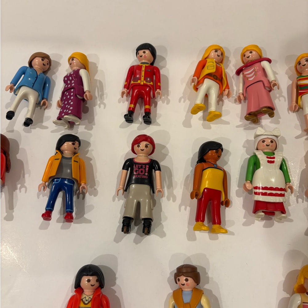 Lot of 19 Adult Women Playmobil - Picture 4 of 11